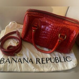 Banana Republic vintage Boston purse red crocodile with shoulder/crossbody strap